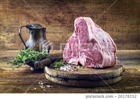 Raw Bistecca alla Fiorentina Raw Bistecca alla Fiorentina 20178152