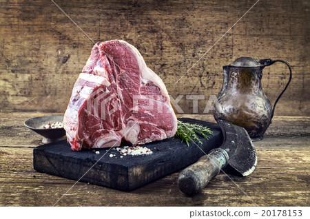 Raw Bistecca alla Fiorentina Raw Bistecca alla Fiorentina 20178153