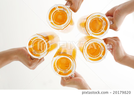 A beer · a toast 20179820