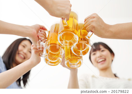 A beer · a toast 20179822