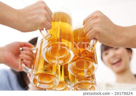 A beer · a toast 20179824