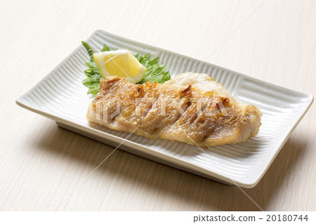 Salt-grilled sea breeze 20180744