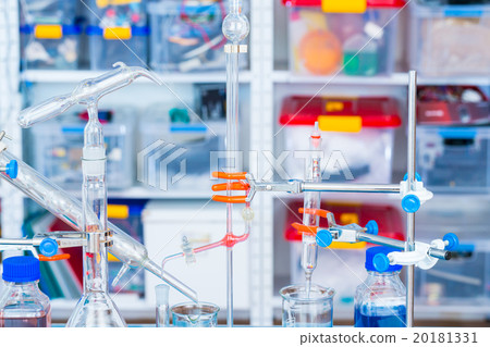 chemical glass setup in laboratory chemical glass setup in laboratory 20181331
