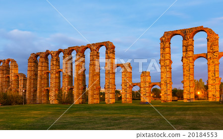 Acueducto de los Milagros. Merida, Spain 20184553