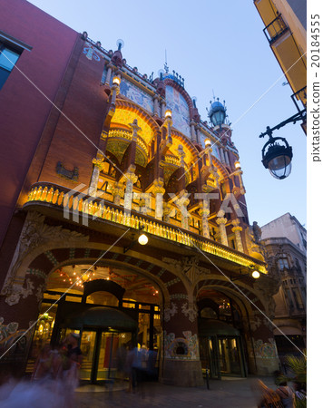 twilight view of The Palau de la Musica Catalana. Barcelona 20184555
