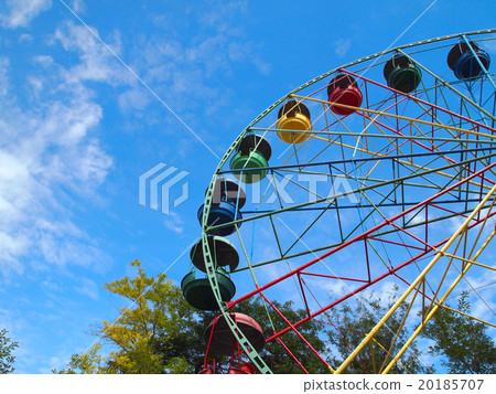 Ferris wheel 20185707