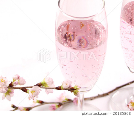 Sparkling wine and cherry blossoms Sparkling wine and cherry blossoms 20185868