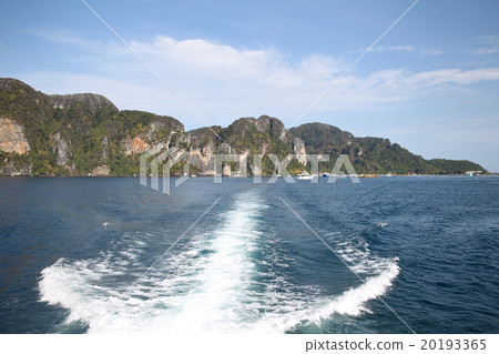 Next on the water from the boat Next on the water from the boat 20193365
