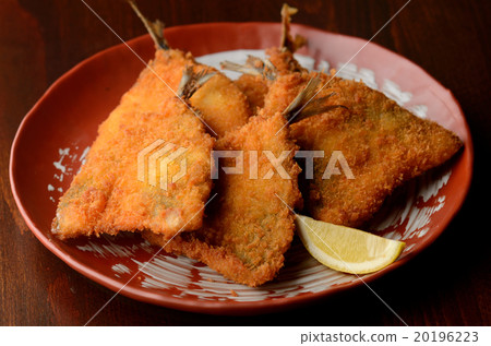 deep-fried horse mackerel   20196223