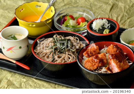 Soba with sauce cutlet on rice 20196340