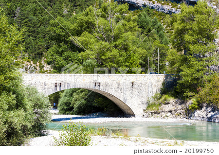 Carejuan Bridge, valley of river Verdon, Provence 20199750