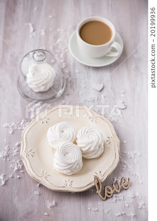 White apple marshmallows, zephyr for valentine day White apple marshmallows, zephyr for valentine day 20199936