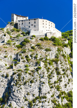 fortress in Entrevaux, Provence, France fortress in Entrevaux, Provence, France 20200037