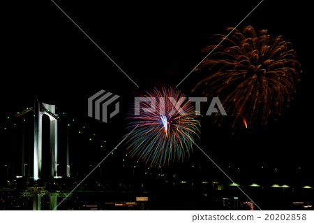 Rainbow Bridge and Fireworks Rainbow Bridge and Fireworks 20202858