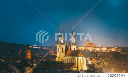 Night cityscape of Prague, Czech Republic. Old 20205694