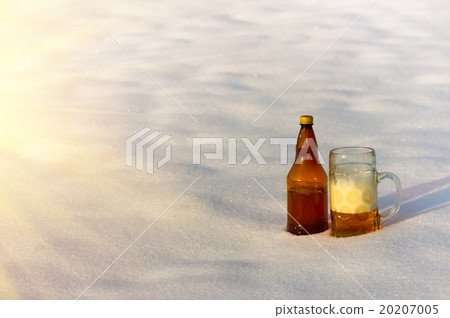beer in the snow 20207005