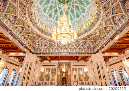 Sultan Qaboos Grand Mosque (Oman, Muscat) Sultan Qaboos Grand Mosque (Oman, Muscat) 20209335