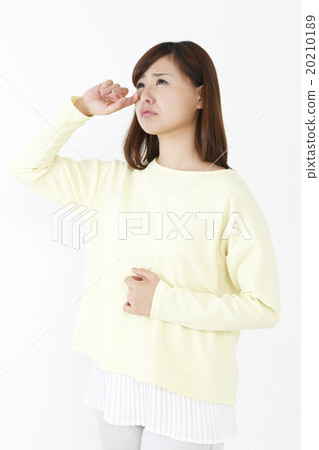 To cry To cry 20210189