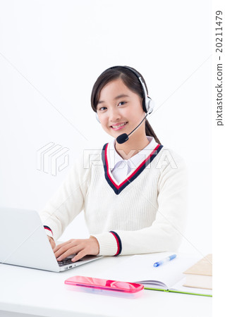 Online learning 20211479