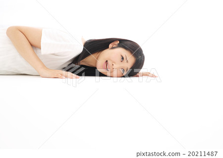 Young lady falls down 20211487