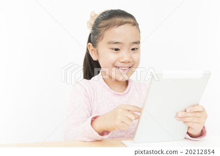 研究兒童學習平板電腦平板電腦女孩ICT教育教育ICT小學兒童 20212854