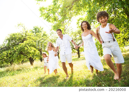 Happy family 20216008