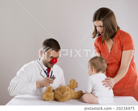 Pediatrician doctor 20216975
