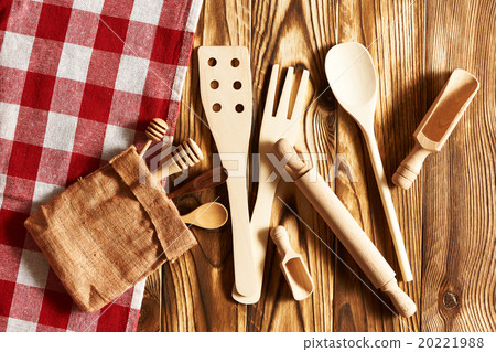 Wooden utensils 20221988