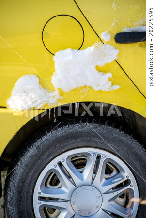 snow on a car snow on a car 20225595