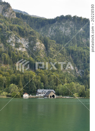 Alpine lake Mondsee autumn landscape, Austria 20228580