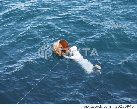 一位少女的示範 20230940