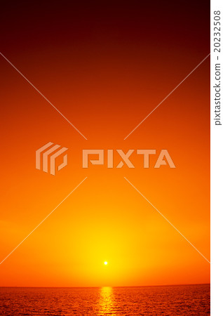 Horizontal line and sunset 20232508