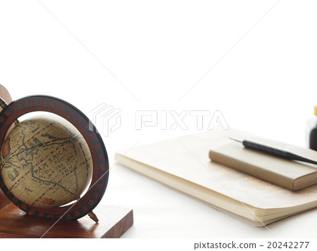 Book end and writing instrument 0204 Book end and writing instrument 0204 20242277