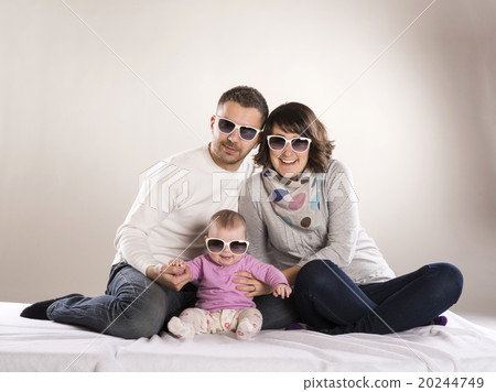 Small family Small family 20244749