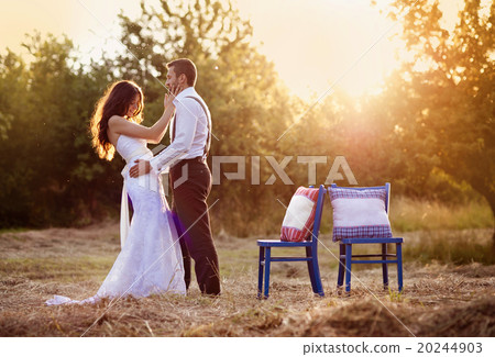Bride and groom Bride and groom 20244903
