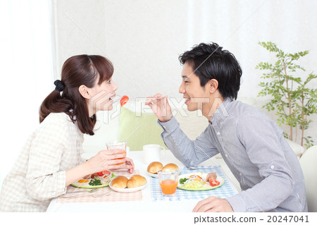 A good couple A good couple 20247041