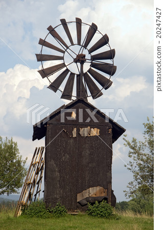small windmill 20247427