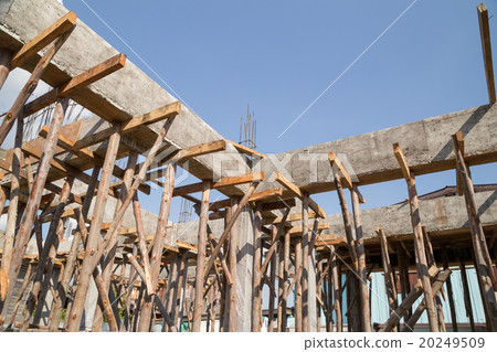 pillar and beam being constructed 20249509