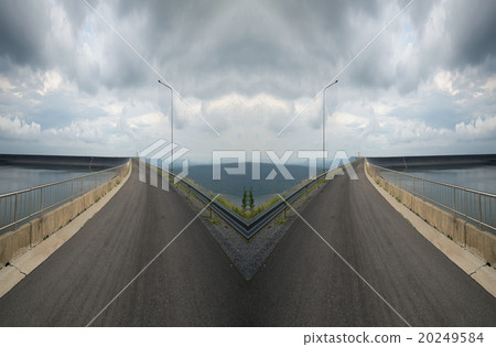 crossroads spliting in two way crossroads spliting in two way 20249584
