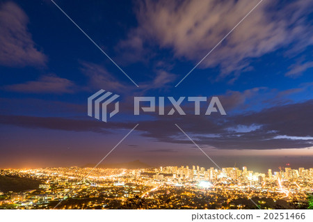 [夏威夷]瓦胡島坦塔羅斯山的夜景 20251466