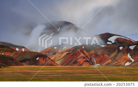 Landmannalaugar, rhyolite mountains of Iceland 20253075