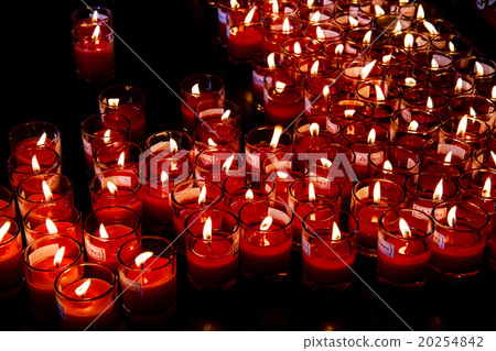 Several candles 20254842