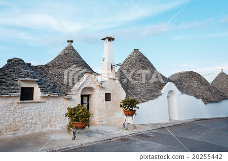 ALBEROBELLO, Traditional trulli houses in 20255442