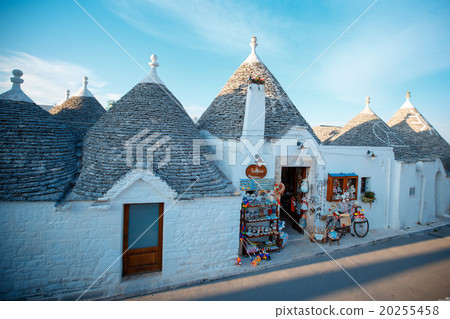 ALBEROBELLO, Traditional trulli houses in 20255458