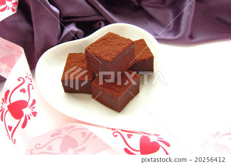 在情人節的生巧克力 20256412