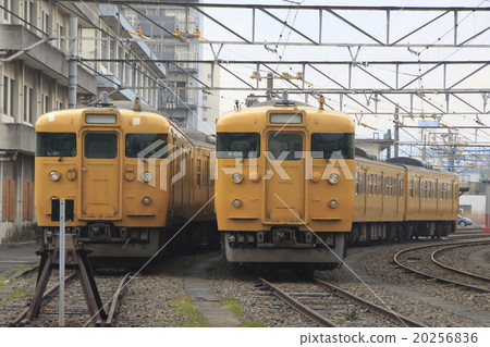 Sanyo Main Line 113 series · 115 series train (Yamaguchi district) 20256836