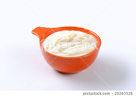 Yogurt with fruit 20263526