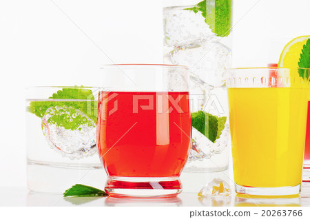 Variety of cold drinks 20263766
