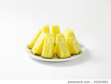 Fresh pineapple wedges 20264862