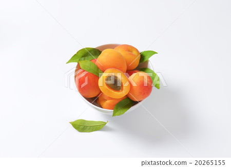 Fresh apricots Fresh apricots 20265155